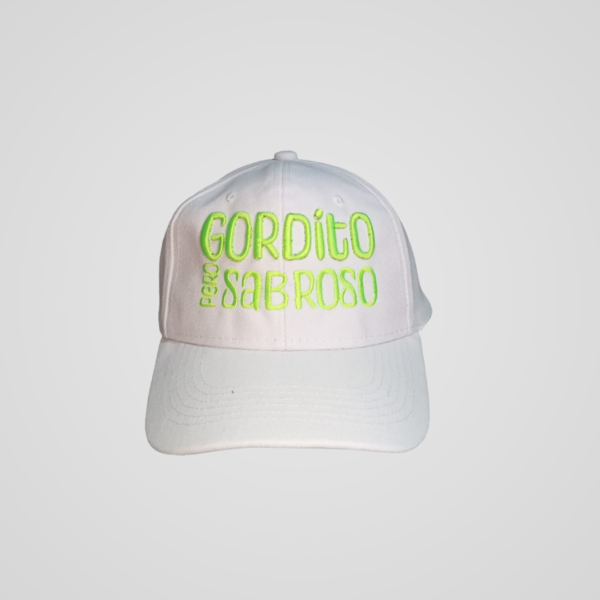 Gorra Clásica con Frase Única 🧢 Gordita Pero Sabrosa - Imagen 4