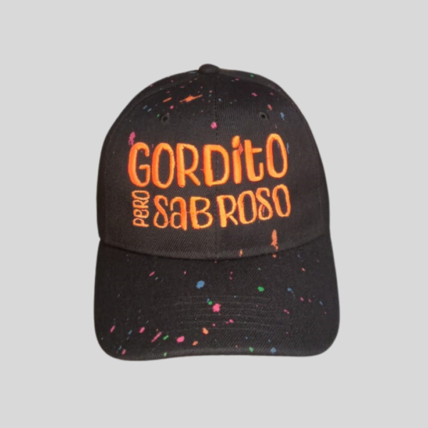 Gorra Clásica con Frase Única 🧢 Gordita Pero Sabrosa - Imagen 7